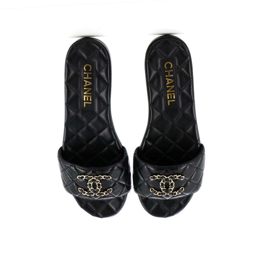 Women's CC Slide Sandals Quilted Lambskin