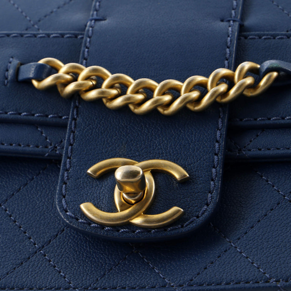 Front Chain Flap Bag Quilted Sheepskin Medium