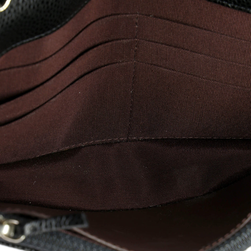 Wallet on Chain Quilted Caviar