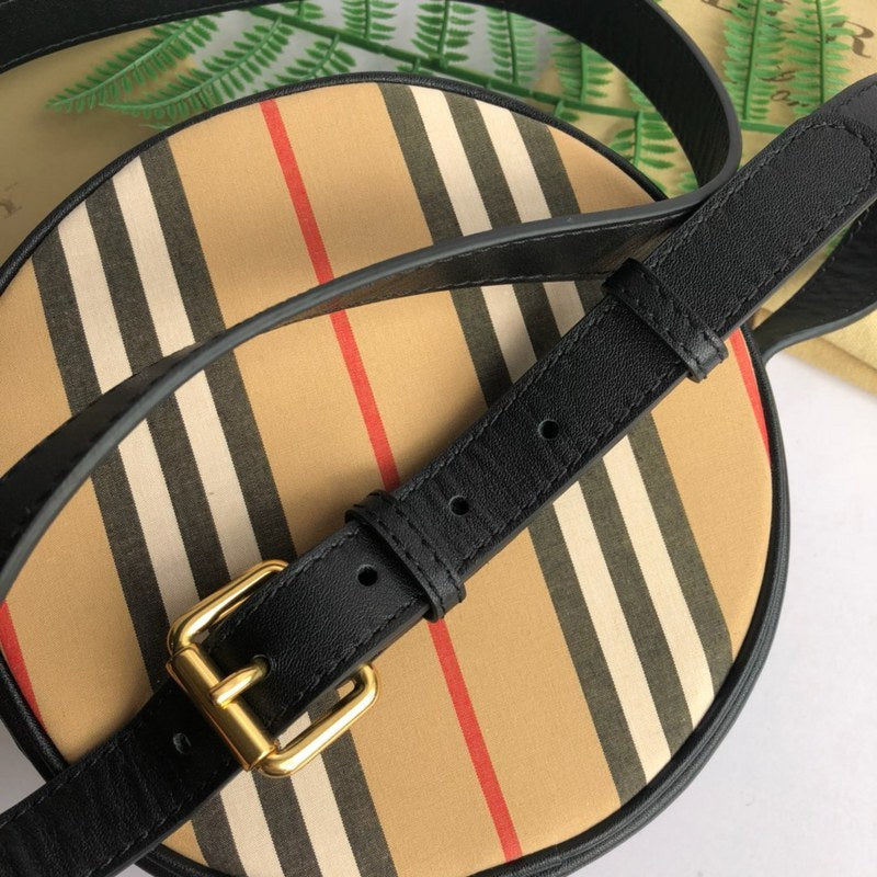 Burberry Bags - Bagsattire   690