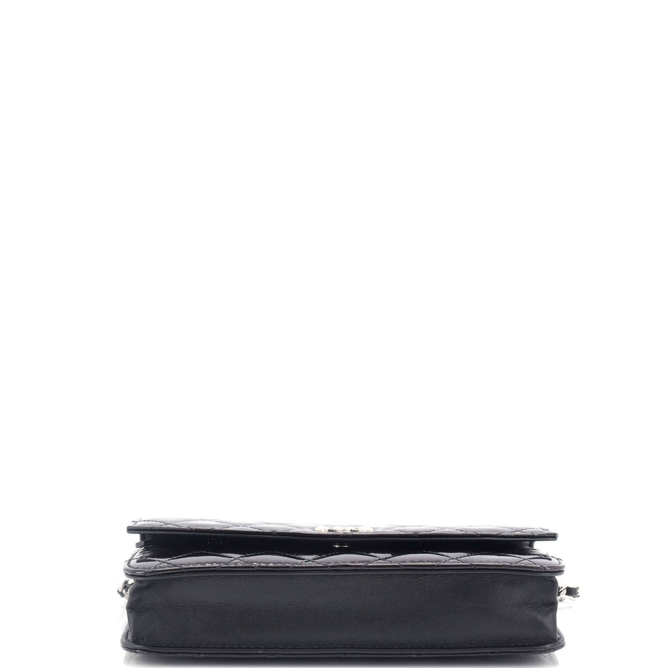 Brilliant Wallet on Chain Quilted Patent