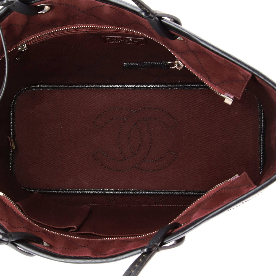 Fever Tote Quilted Caviar Medium