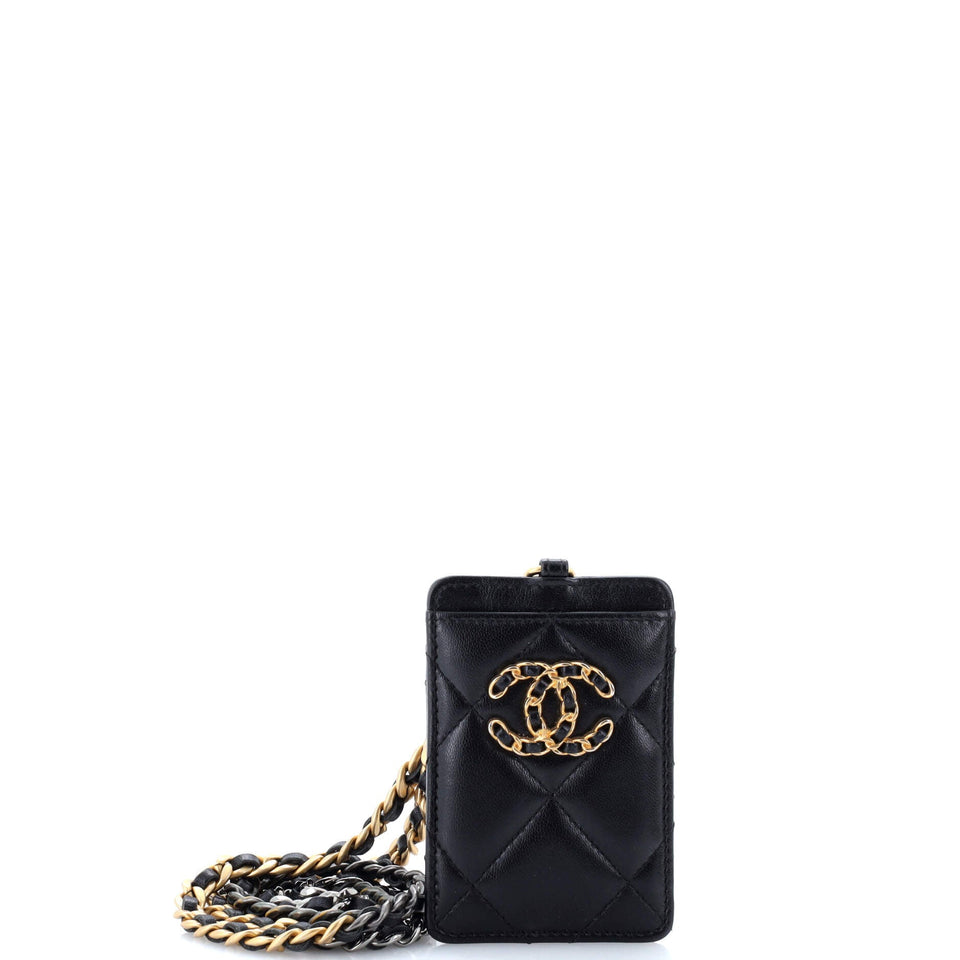 19 ID Card Holder on Chain Quilted Goatskin