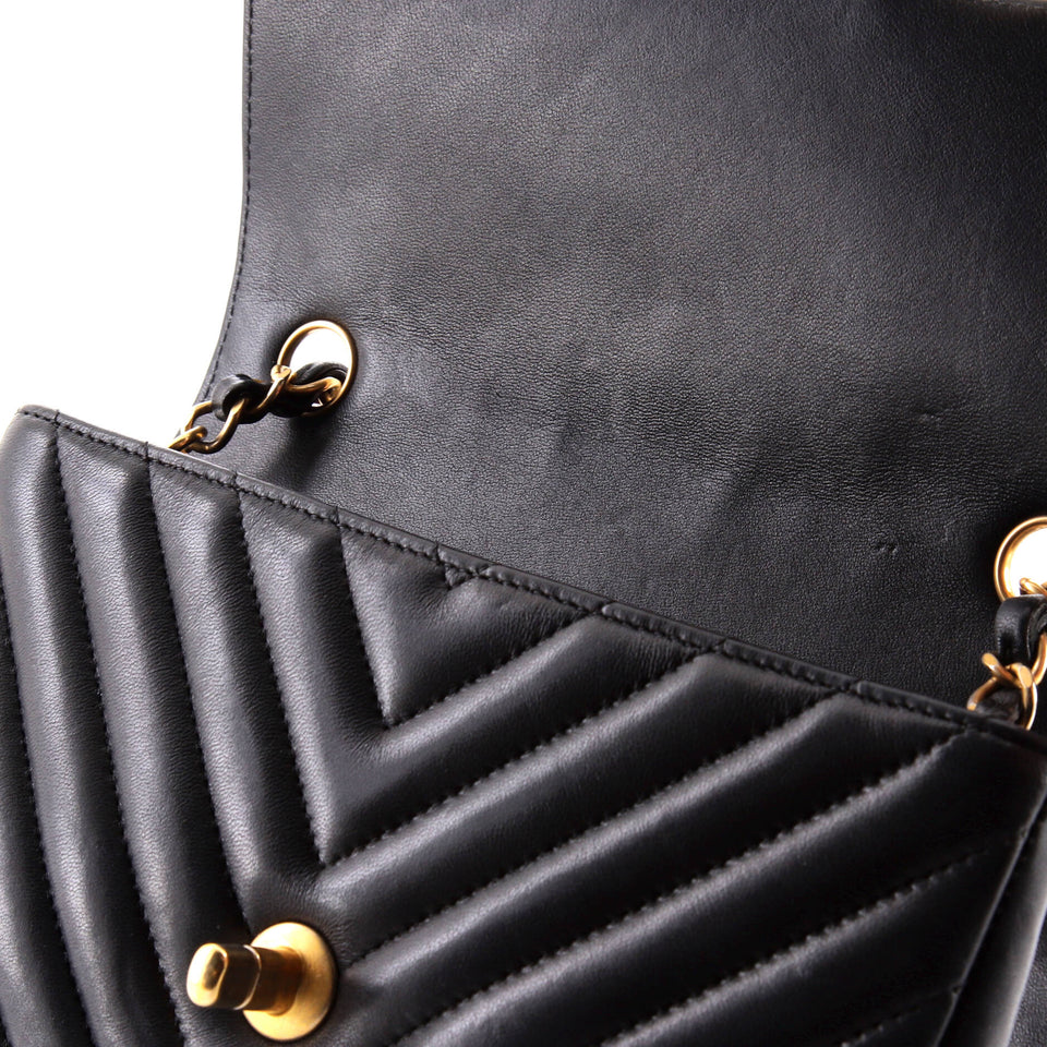 Classic Single Flap Bag Chevron Lambskin Mini