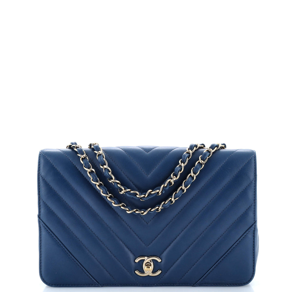 Statement Flap Bag Chevron Calfskin Medium
