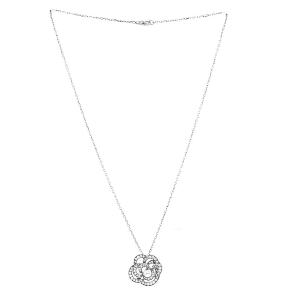 Fil de Camelia Flower Pendant Necklace 18K White Gold and Diamonds Large