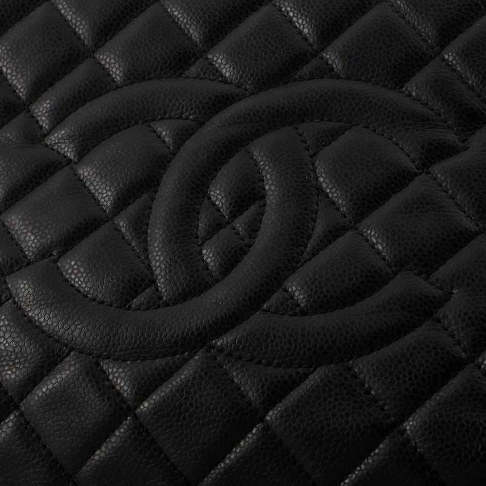 Grand Shopping Tote Quilted Caviar XL