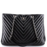 Classic CC Shopping Tote Chevron Caviar Large