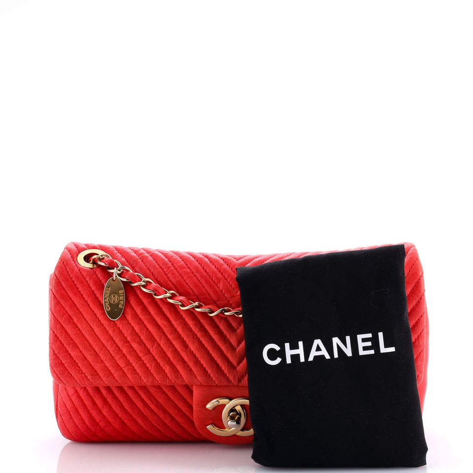 Medallion Charm Flap Bag Chevron Wrinkled Lambskin Medium
