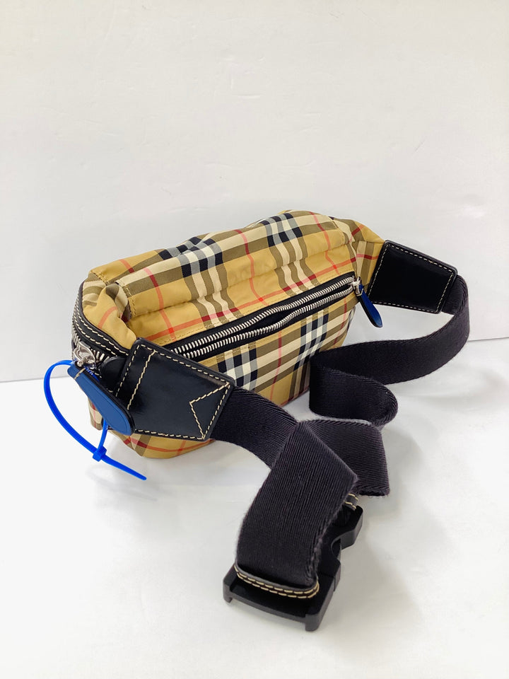 Handbag Designer By Burberry  Size: Medium