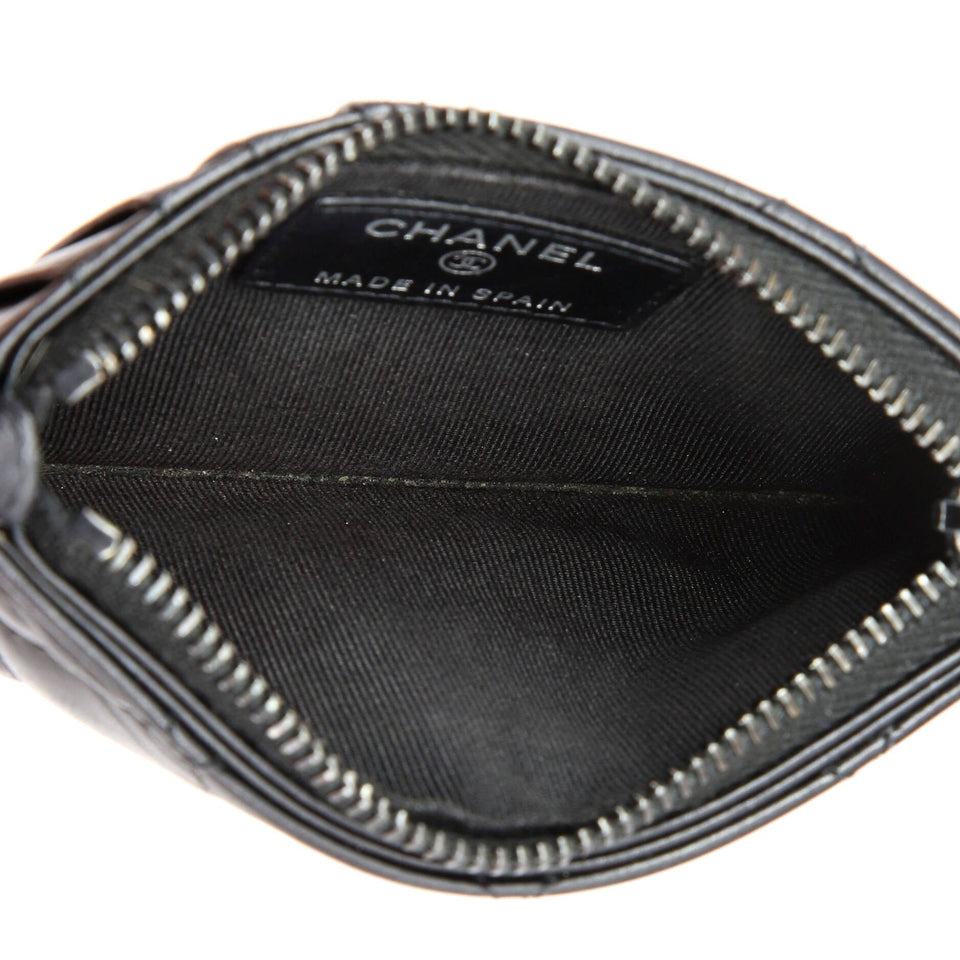 So Black Reissue Flap Zip Card Holder Quilted Aged Calfskin