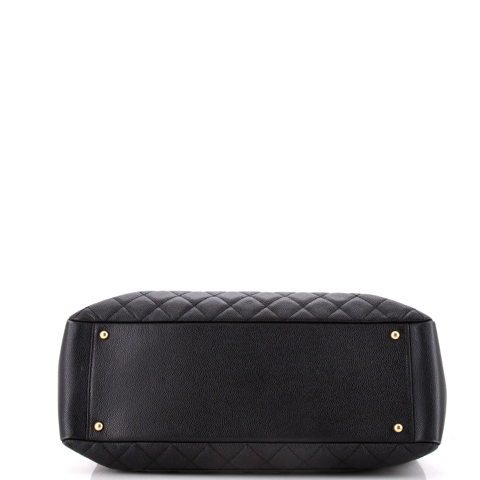 Grand Shopping Tote Quilted Caviar XL