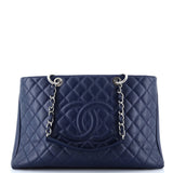 Grand Shopping Tote Quilted Caviar XL