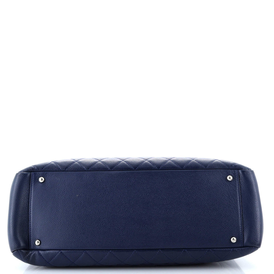Grand Shopping Tote Quilted Caviar XL