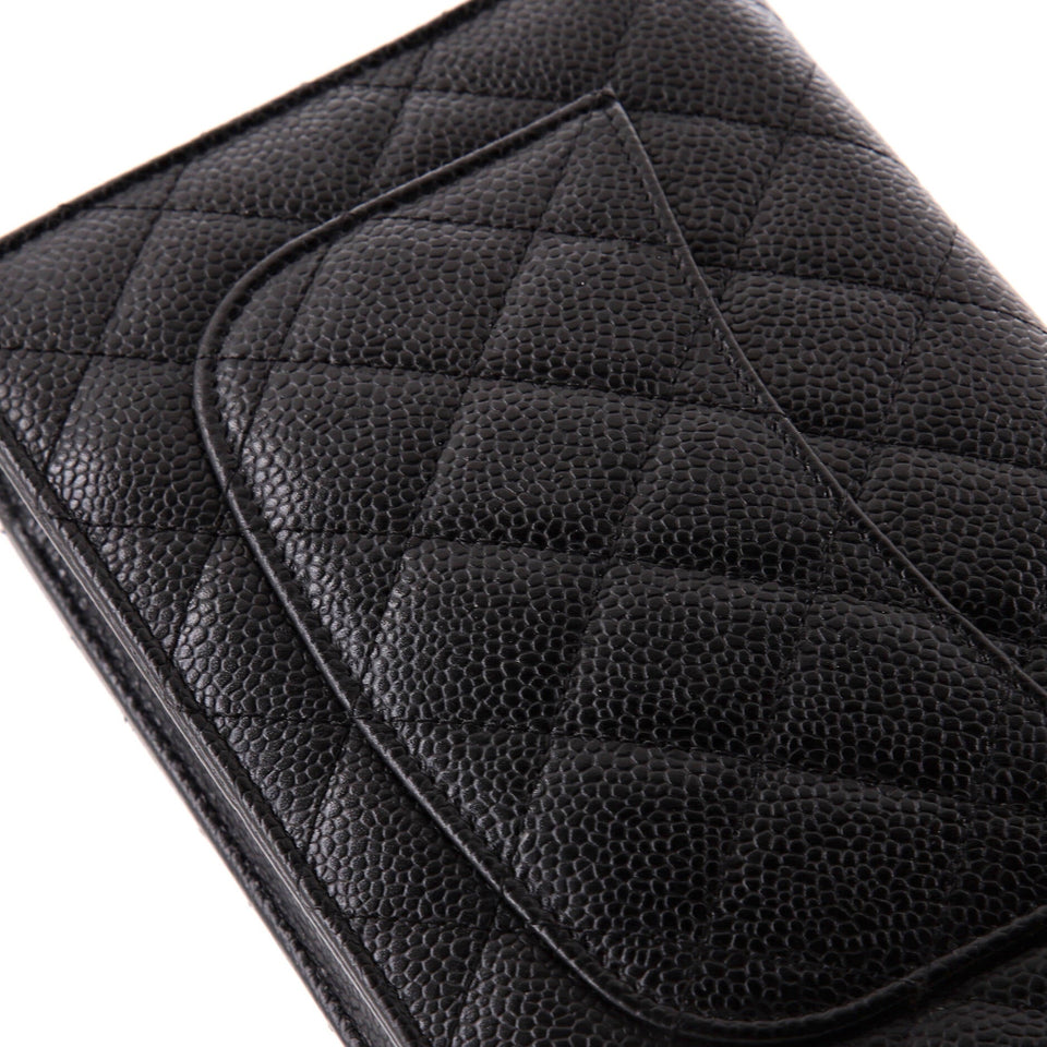 Wallet on Chain Quilted Caviar