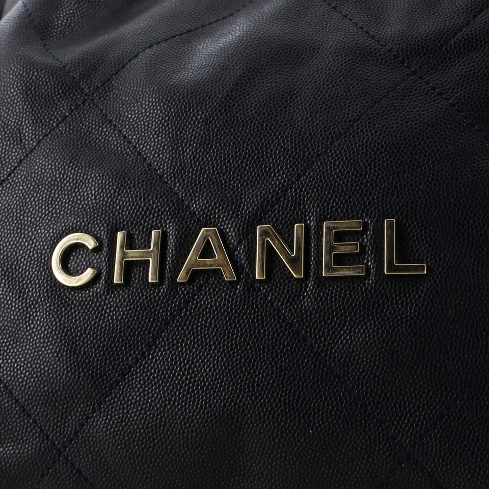 22 Chain Hobo Quilted Caviar Small