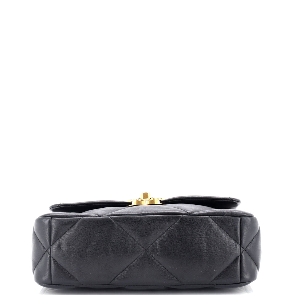 19 Flap Bag Quilted Leather Medium