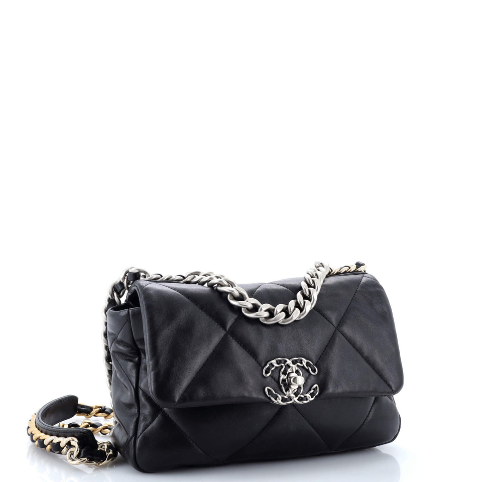 19 Flap Bag Quilted Leather Medium