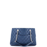 Urban Delight Chain Tote Quilted Caviar Large