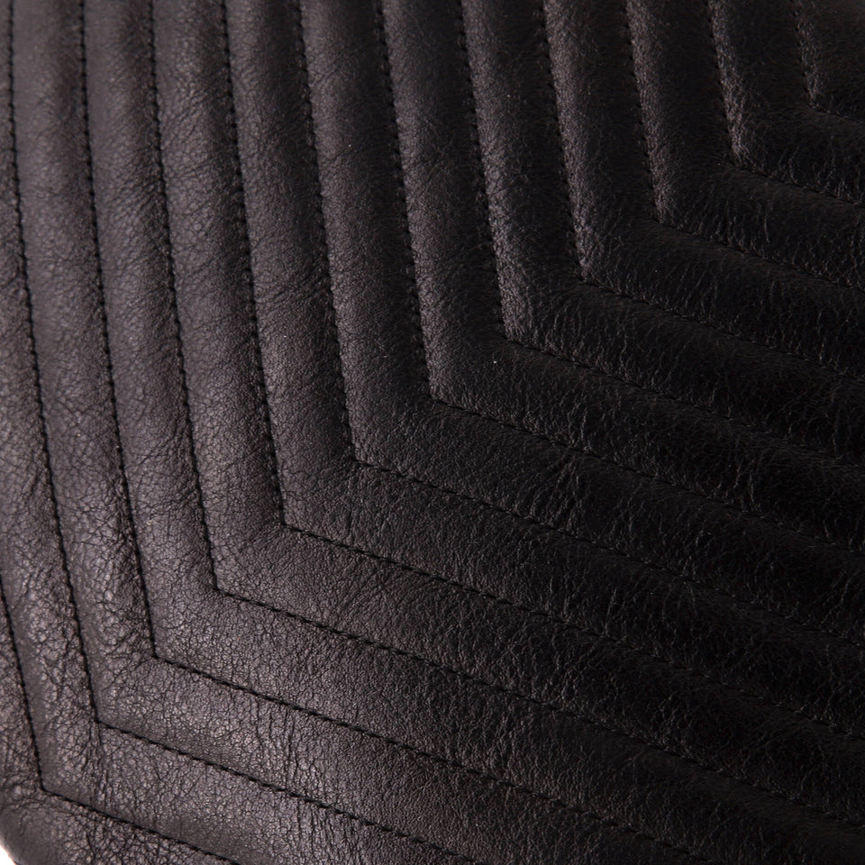 Statement Pouch Chevron Caviar Large