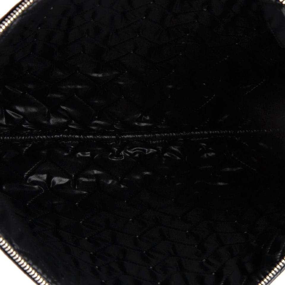 O Case Clutch Chevron Caviar Large