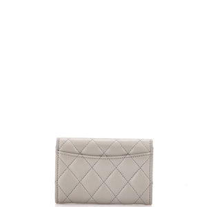Classic Flap Card Case Quilted Lambskin