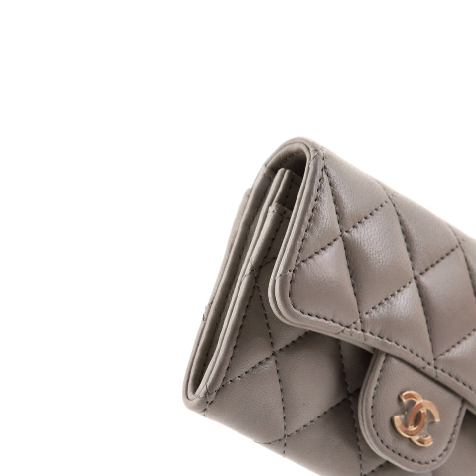 Classic Flap Card Case Quilted Lambskin