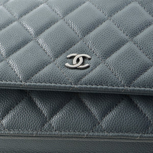 Wallet on Chain Quilted Caviar
