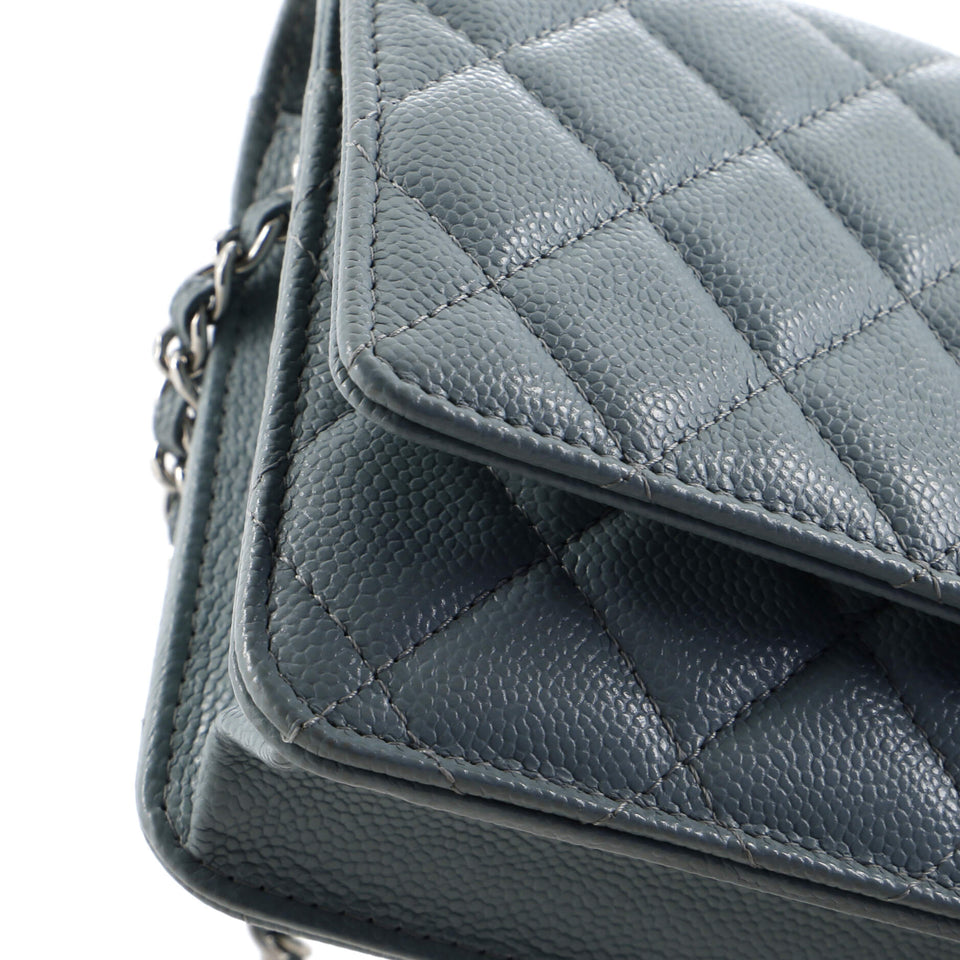 Wallet on Chain Quilted Caviar