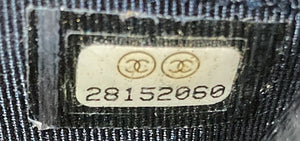Wallet on Chain Quilted Caviar