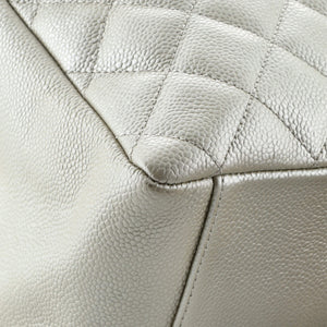 Grand Shopping Tote Quilted Caviar
