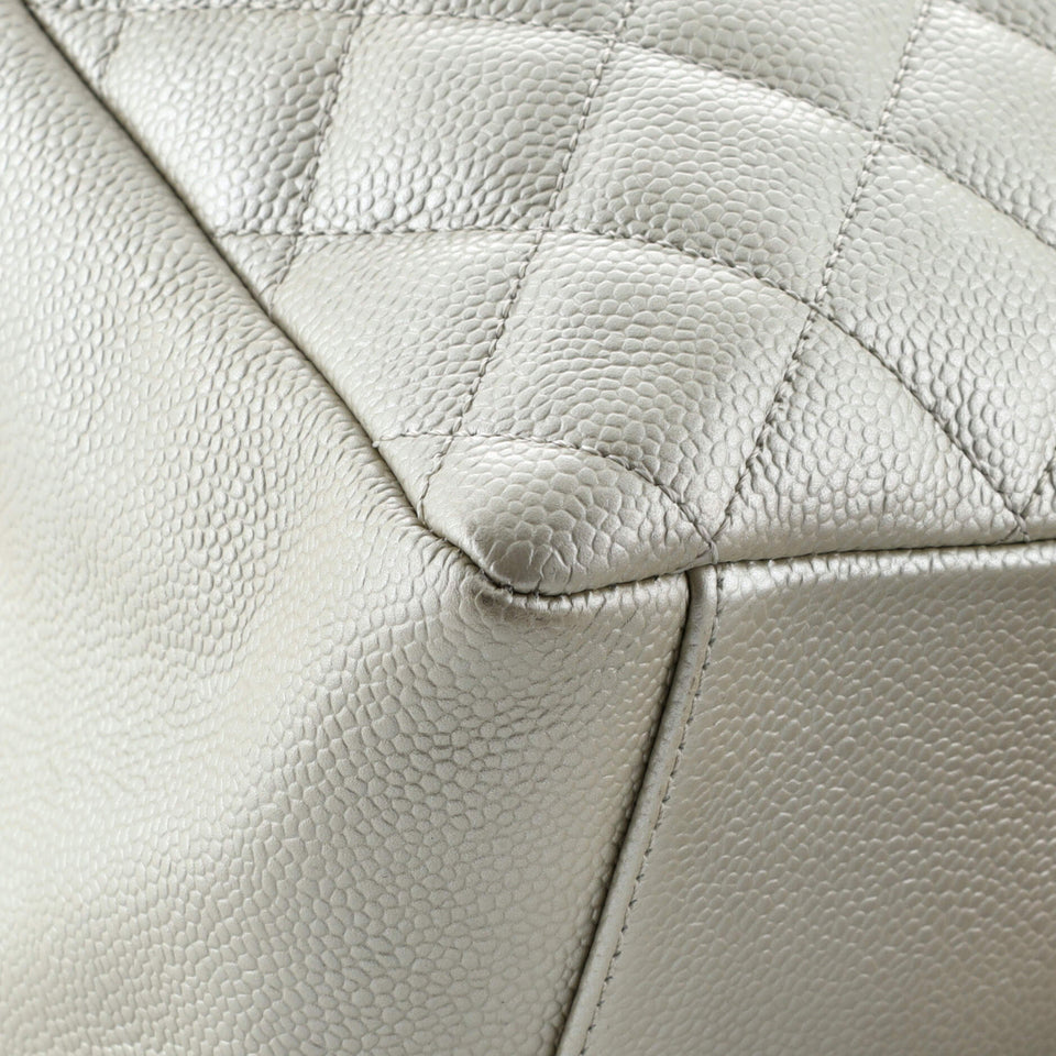 Grand Shopping Tote Quilted Caviar