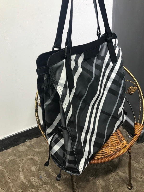 Burberry Bags - Bagsattire   374