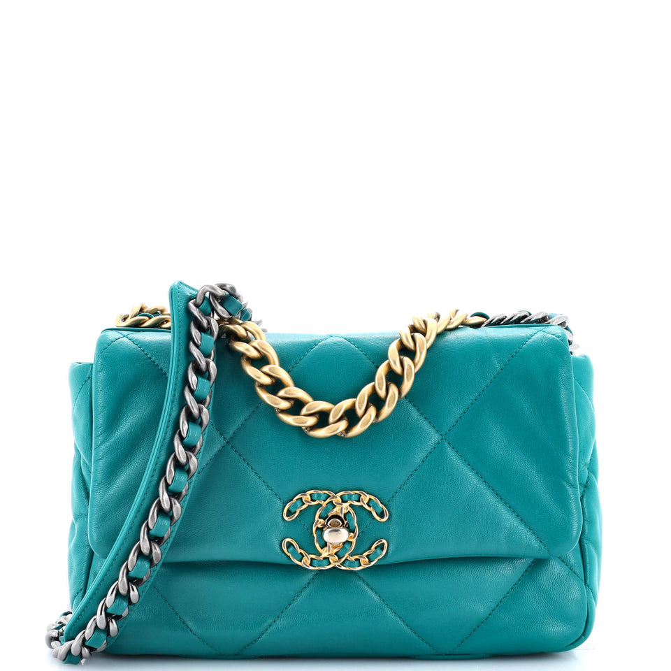 19 Flap Bag Quilted Leather Medium