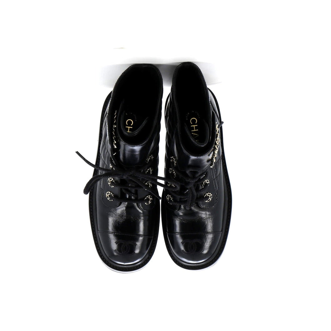 Women's Chain CC Cap Toe Lace Up Combat Boots Quilted Shiny Calfskin