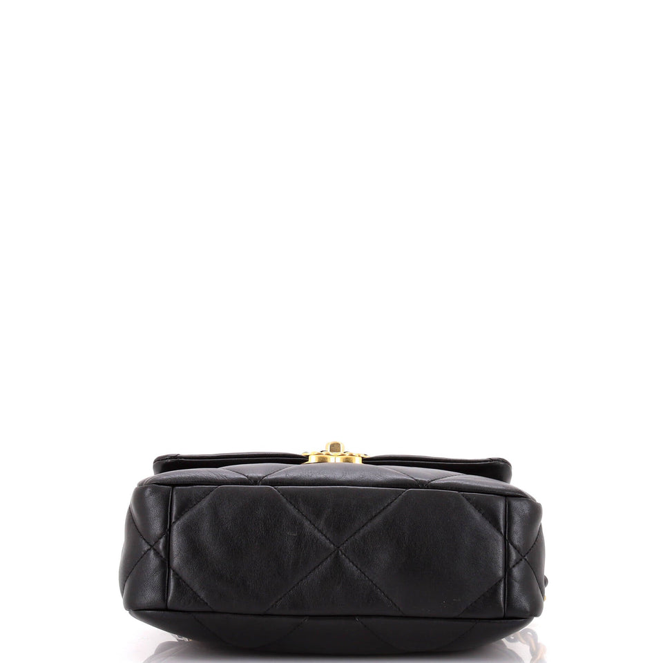 19 Flap Bag Quilted Leather Medium