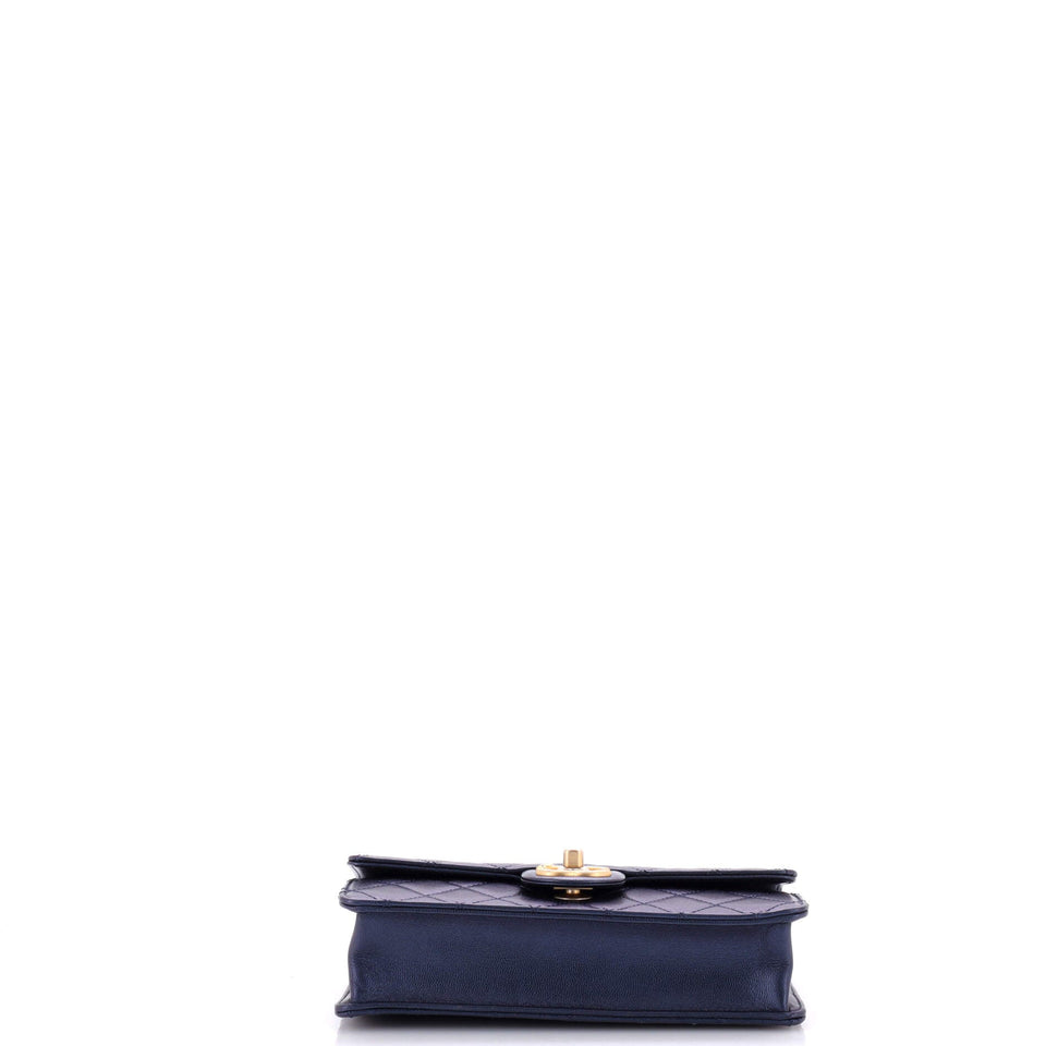 Chic Pearls Flap Bag Quilted Lambskin Small