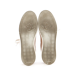 Women's CC Low-Top Flat Runner Sneakers Suede