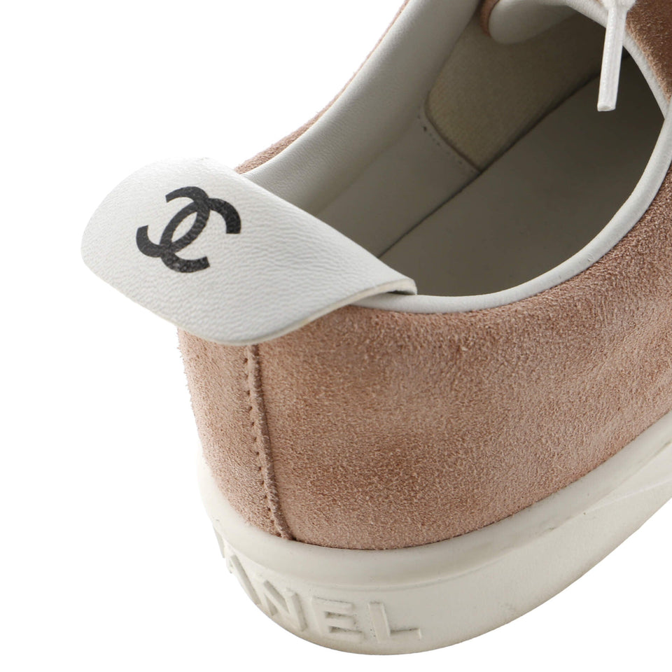 Women's CC Low-Top Flat Runner Sneakers Suede