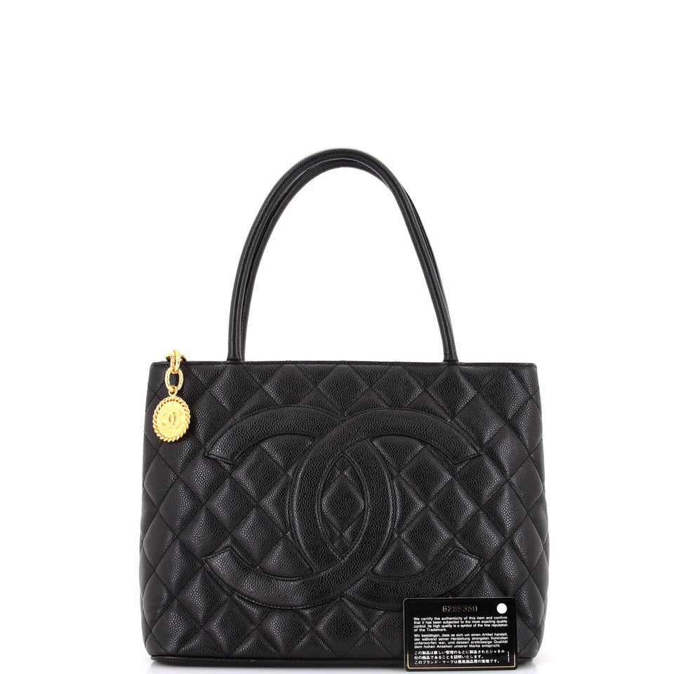 Medallion Tote Quilted Caviar