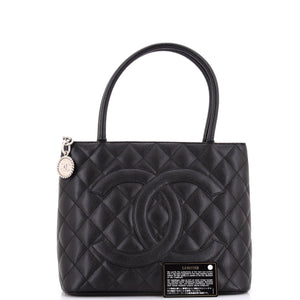 Medallion Tote Quilted Caviar