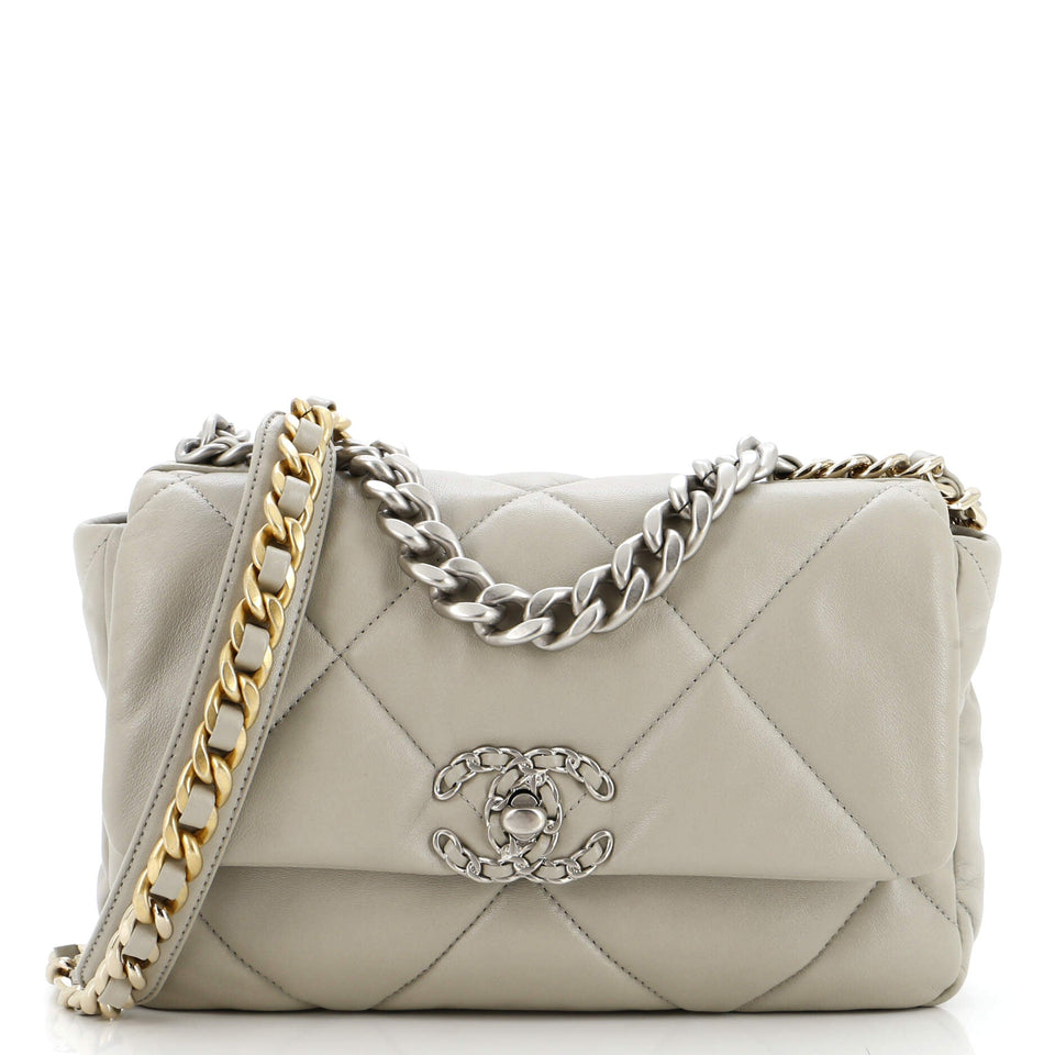 19 Flap Bag Quilted Leather Medium