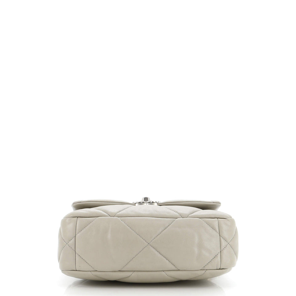 19 Flap Bag Quilted Leather Medium