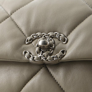 19 Flap Bag Quilted Leather Medium