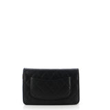 Wallet on Chain Quilted Caviar