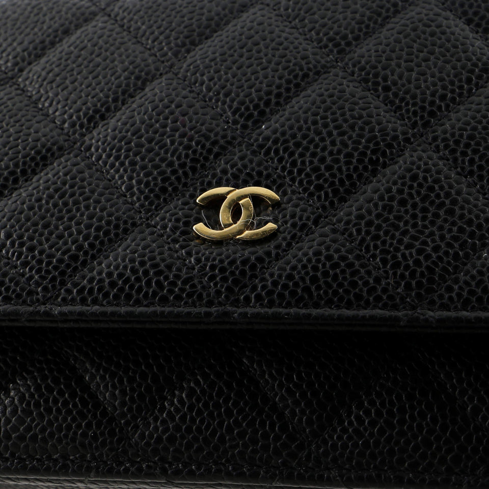 Wallet on Chain Quilted Caviar