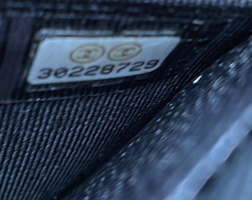Wallet on Chain Quilted Caviar