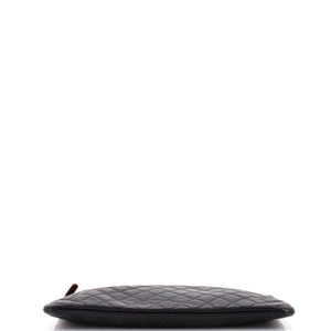O Case Clutch Quilted Caviar Large