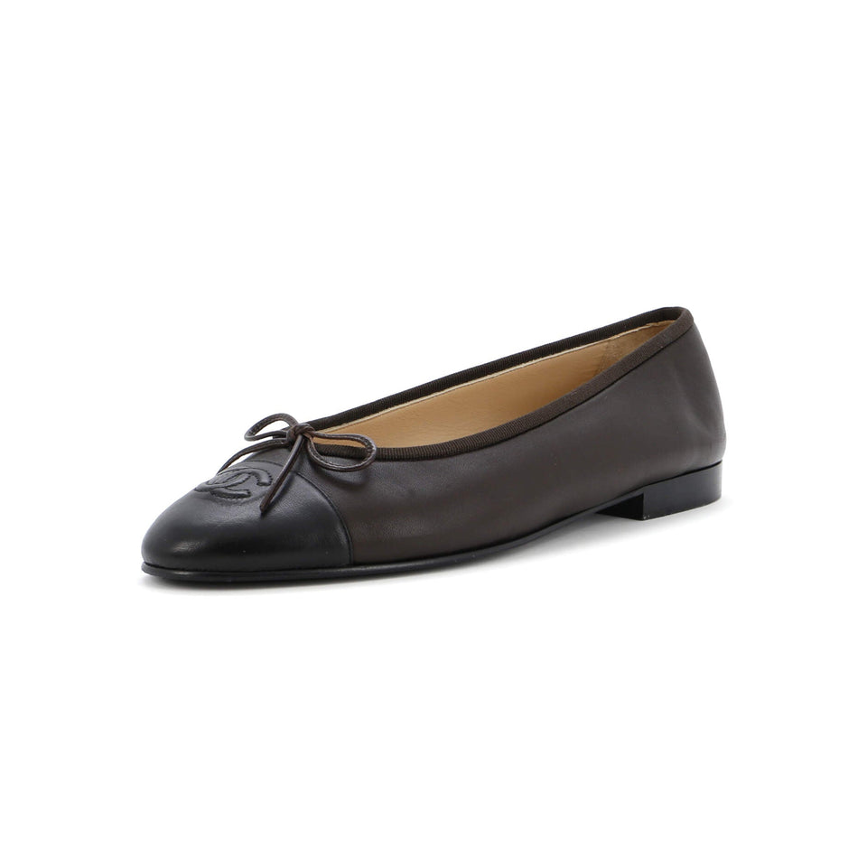 Women's CC Cap Toe Bow Ballerina Flats Leather