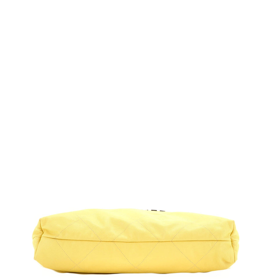 22 Chain Hobo Quilted Caviar Medium